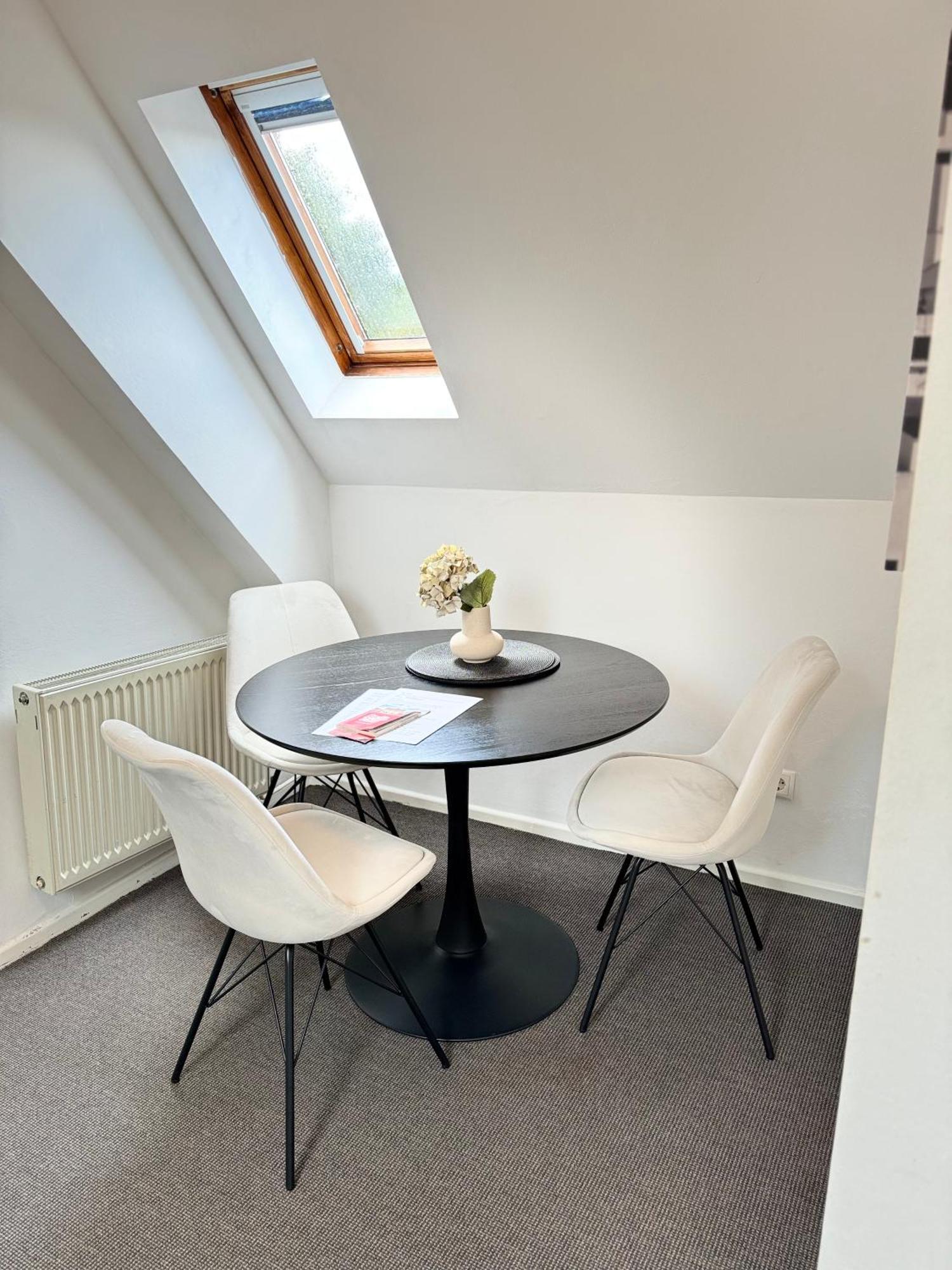 Apartment Im Dg / 5 Min Zur Messe Berlin